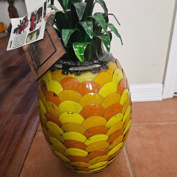 RARE THINK OUTSIDE PINEAPPLE HAND WELDED METAL ART WINE COOLER BEVERAGE HOLDER - Picture 4 of 16